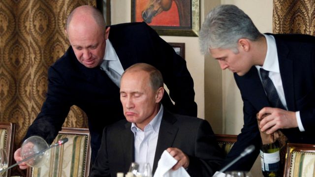 Putin y Prigozhin: la incómoda relación entre el presidente ruso y el líder del Grupo Wagner "muerto en un accidente de avión" - BBC News Mundo (1)